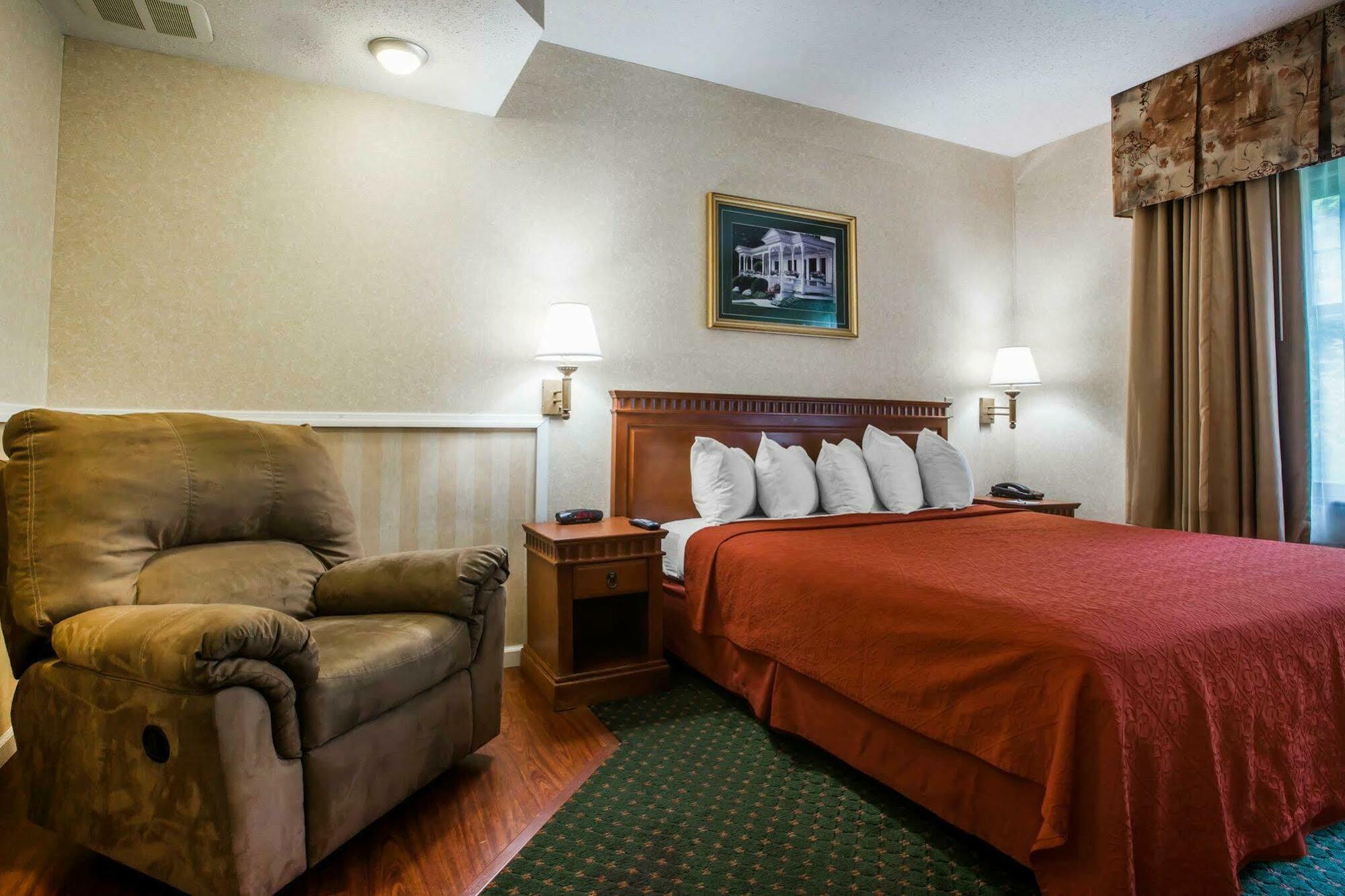 Lodge Econo - George